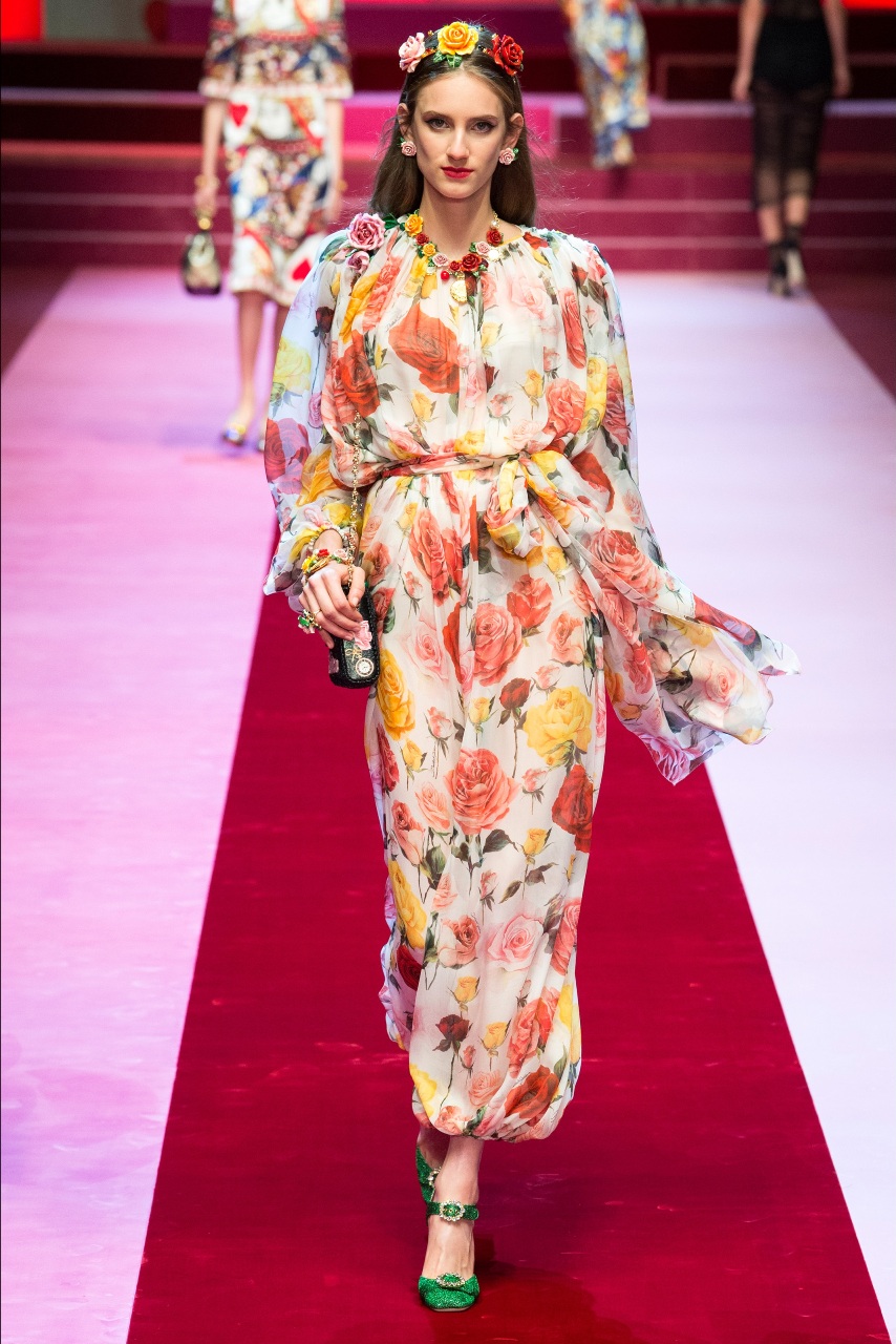 DolceGabbana платье с цветами мода 2018